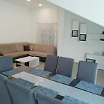 Apartmentt Vinko Bilota * Seget Vranjica
