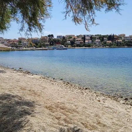 Apartmentt Vinko Bilota Homestay Seget Vranjica