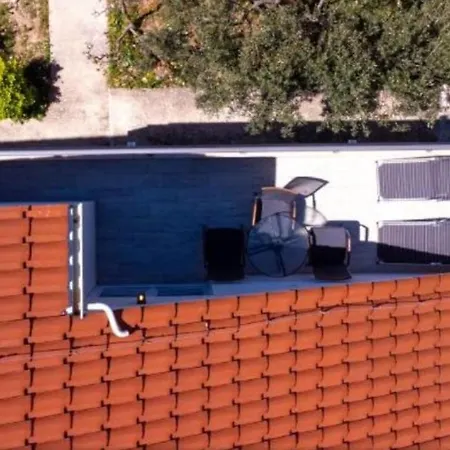 Apartmentt Vinko Bilota Kwatera prywatna Seget Vranjica