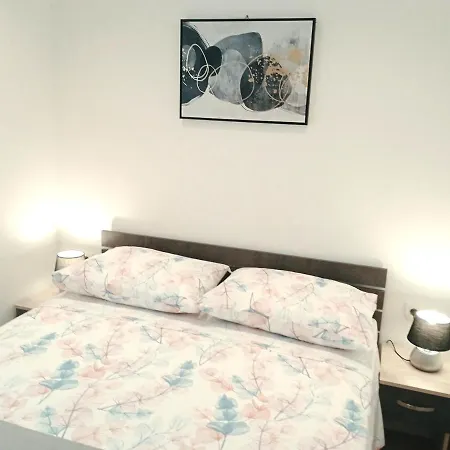 Apartmentt Vinko Bilota Seget Vranjica