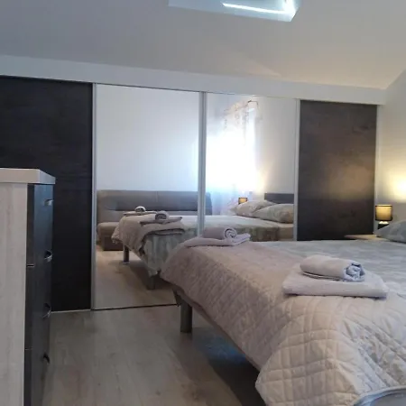 Apartmentt Vinko Bilota Homestay szállás *