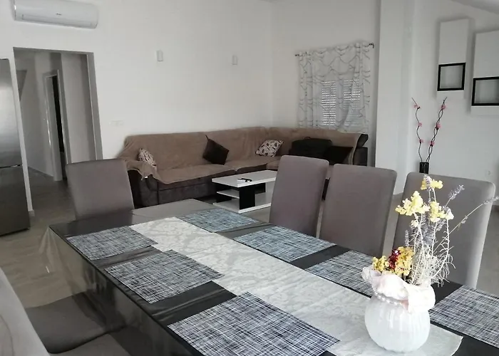 Apartmentt Vinko Bilota בית אירוח *