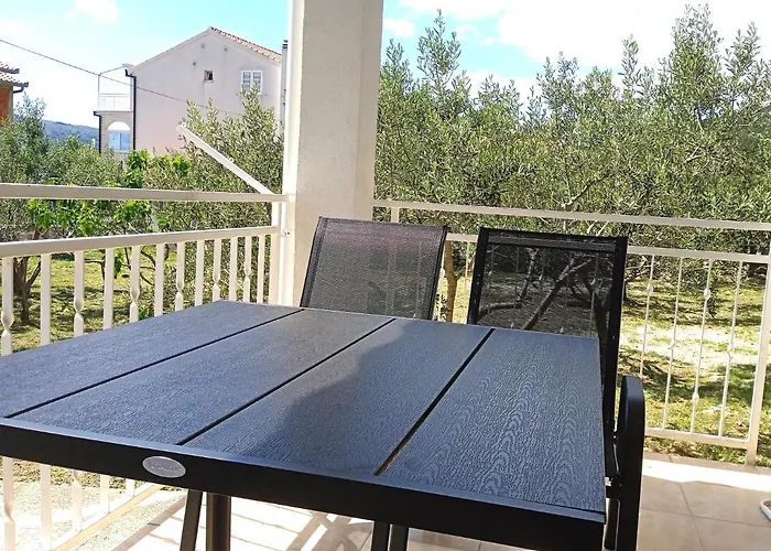 בית אירוח Apartmentt Vinko Bilota *