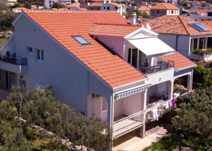 Apartmentt Vinko Bilota בית אירוח